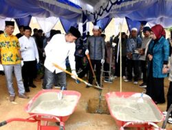 Bupati Peletakan Batu Pertama Pembangunan Masjid Hj Siti Rukayah Desa Lemo II
