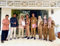 Distan Barut Serahkan Program Asuransi Tanaman Padi