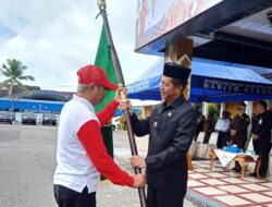 Pj Bupati Lepaskan Rombongan Peserta Upacara Peringatan HSP ke 95 dan IBAB di Kapuas