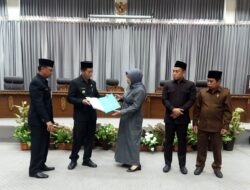 Pj Bupati Barut Sampaikan Pidato Pengantar Terhadap Dua Raperda