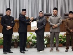 Jawaban Bupati Barut atas Pendapat Akhir Fraksi DPRD terhadap Raperda PAUD dan Ketentraman Umum