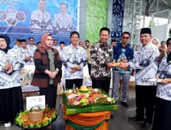 Pj Bupati Barut Hadiri Peringatan Puncak HUT PGRI ke 78 dan HGN tahun 2023