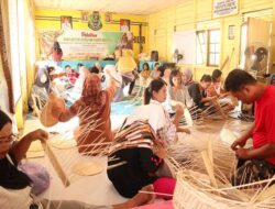 Legislator Kapuas Sambut Baik Adanya Kegiatan Pelatihan Kreasi Anyaman Rotan