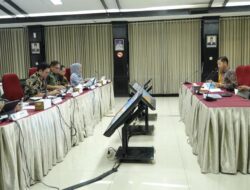 Pj Bupati Muhlis Paparkan Evaluasi Kinerja Triwulan II di Hadapan Tim Evaluasi Itjen Kemendagri