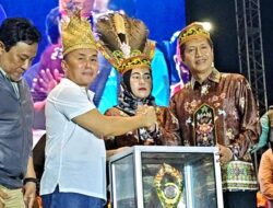 Raih Juara Umum FBIM Tahun 2024 Kontingen Barito Utara Terima Piala Bergilir dan Uang Pembinaan