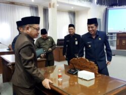Pj Bupati Barito Utara Tanggapi Pandangan Terhadap Raperda Pengelolaan Persampahan