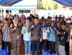 Pj Bupati Barito Utara Tinjau Kegiatan Pasar Murah di Kecamatan Montallat