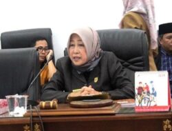 DPRD Paripurnakan Jawaban Pemkab Atas Pemandangan Umum Fraksi DPRD Terhadap Raperda Pengelolaan Sampah