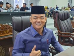 Dewan Barut Minta Guru Tingkatkan Kualitas Mengajar