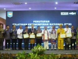 Staf Ahli Bupati Barut hadiri Acara Penutupan PKN Tingkat II Angkatan III Kemendagri