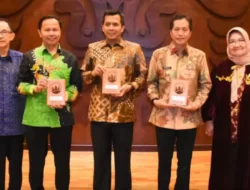 Pj Bupati Terima Langsung Penghargaan UI Green City Matric Tahun 2024