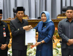 Pj Bupati Barito Utara Hadiri Rapat Paripurna Penyampaian Umum Fraksi-fraksi DPRD Atas Pidato Pengantar Bupati Terhadap Raperda Tentang Perubahan APBD 2024