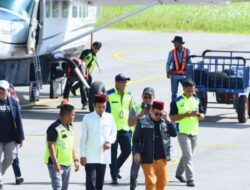 Ustad Abdul Somad Bersama Rombongannya Telah Tiba di Bandara Haji Muhamad Sidik