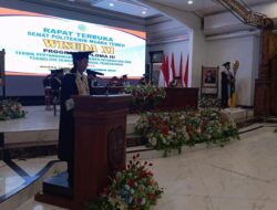 Pj Bupati Barito Utara Hadiri Acara Wisuda Politenik Muara Teweh Angkatan ke XI