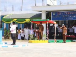 Pj Bupati Mura Mimpin Upacara Peringatan Hari Santri Nasional