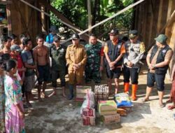 Pemkab Mura Serahkan Bantuan Untuk Para Korban Yang Terkena Banjir