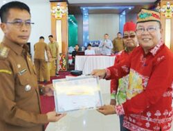 Pemkab Mura Lepas Dua Pegawai Purna Tugas