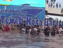 Banjir Jadi Wisata Dadakan, Warga Padati Jalan Panglima Batur Muara Teweh