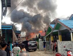 Enam Rumah di Desa Lemo Dilahap Si Jago Merah