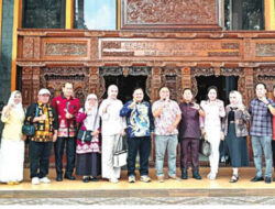 Perkuat Penyusunan Raperda, DPRD Kapuas Kunjungi DPRD Cirebon Bahas BUMDes dan KLA