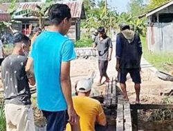 Dewan Kapuas Bantu Pembangunan Jembatan Sementara di Panamas