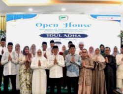 Pj Bupati Barut Gelar Open House Hari Raya Idul Adha 1446 H