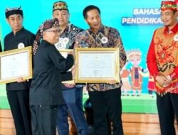Kembali Pj Bupati Barut Terima Penghargaan Revitalisasi Bahasa Ibu dari Kemendikdasmen