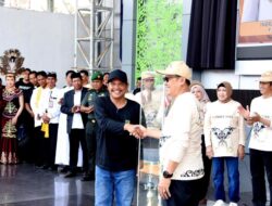 Pj Bupati Barut Indra Gunawan Secara Resmi Buka Festival Budaya IMBT 2025 di Barut