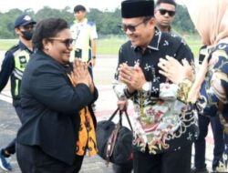 Pj Bupati Barito Utara dan Unsur FKPD Sambut Kedatangan Wamendagri di Bandara HMS