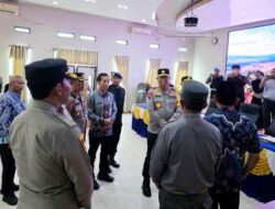 Kapolda Pantau Langsung Rapat Pleno di Teweh Tengah, Tegaskan Komitmen Keamanan dan Jaga Kondusifitas