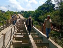 Tim Teknis Dinas PUPR Dampingi BPK dan Inspektorat Lakukan Pemeriksaan Infrastruktur di Lahei Barat