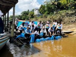 Tebar Benih Ikan di Sungai Barito dan Nihan, DKPP Ajak Warga Jaga Kelestarian