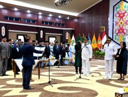 Agustiar Sabran Lantik H. Shalahuddin dan Felix Sonadie sebagai Bupati dan Wakil Bupati Barito Utara