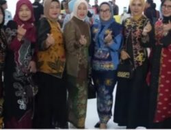 Fashion Festival Kalteng Tunjukkan Kreativitas Perajin Lokal, Dapat Apresiasi Dekranasda Barut