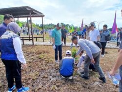 DLH Barito Utara Gelar Penanaman 100 Pohon Peringati Hari Menanam Pohon Indonesia 2025