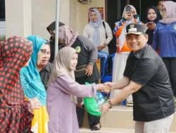 Bupati Barito Utara Serahkan Bantuan Sembako Pada Paguyuban KULOWARGO WONG JOWO Saat Buka Puasa Bersama