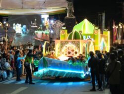 Malem Takbiran Muara Teweh Semarak dengan Pawai Mobil Hias dan Jalan Kaki