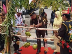 Dengan Prosesi Adat Potong Hompong, Kajari Baru Diterima Menjadi Bagian Keluarga Barito Utara