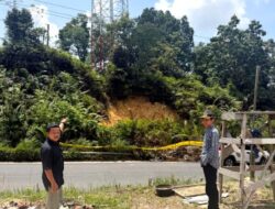 Dua Dewan Ini Tinjau Tower Telkomsel di Desa Sikui, Area Dipasangi Garis Pembatas
