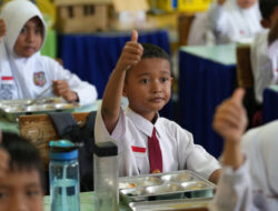 Anak Sehat Belajar Lebih Cerdas, Dinas Pendidikan Pantau Langsung Program Makanan Bergizi